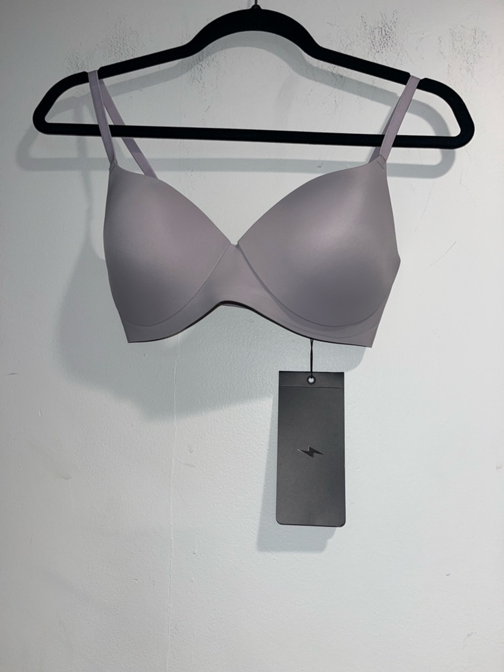EBY Pain-free tshirt bra NWT